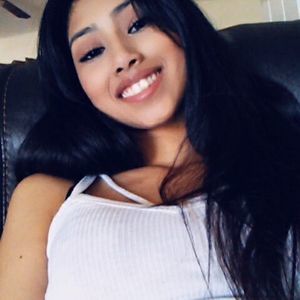 Meet your Posher, Leslie